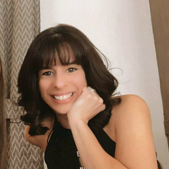 Meet your Posher, Ana - Picture 1 of 1